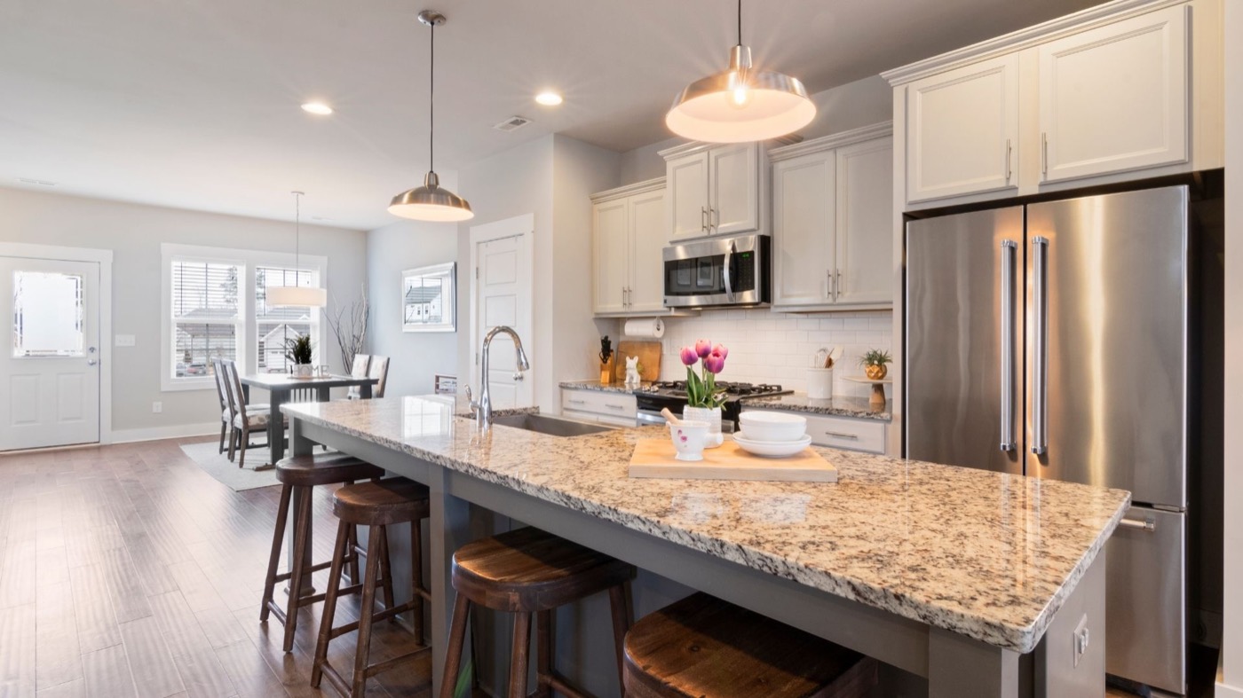 Residential kitchen cleaning service in Queens, NY by Lulu & J's Dynamic Cleaning Services